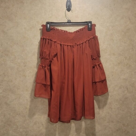 MAX STUDIO SZ S NWT Smocked Off Shoulder Balloon Tiered Sleeve Boho Tunic Top - Picture 2 of 12